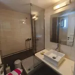 Vasilis Ornos Konukevi 3*