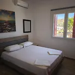 Konukevi Vasilis Ornos Mykonos Town