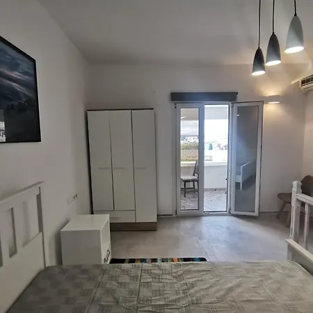 Vasilis Ornos Vendégház 3*