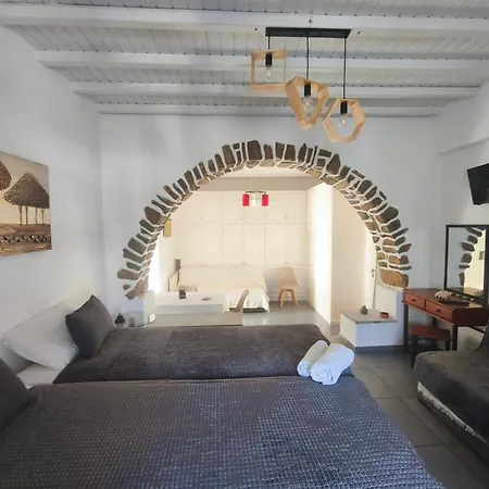 Vasilis Ornos Vendégház 3*