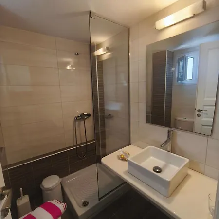 Vasilis Ornos Vendégház 3*