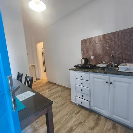 Vendégház Vasilis Ornos 3*