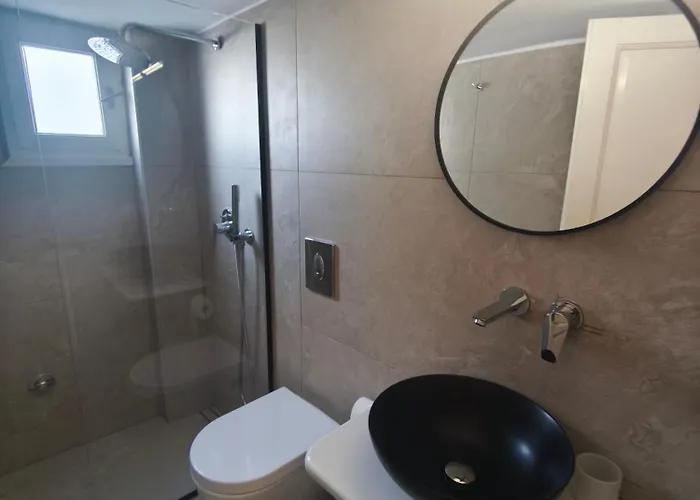 Guest house Vasilis Ornos 3*