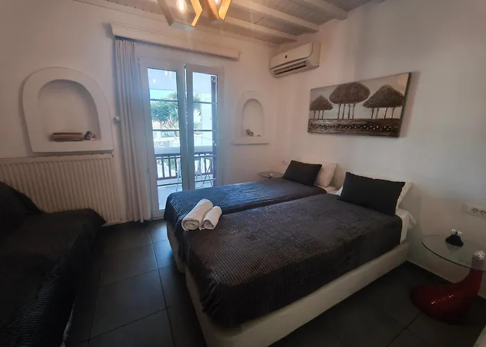 Vasilis Ornos Guest house