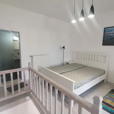 Guest house Vasilis Ornos 3*