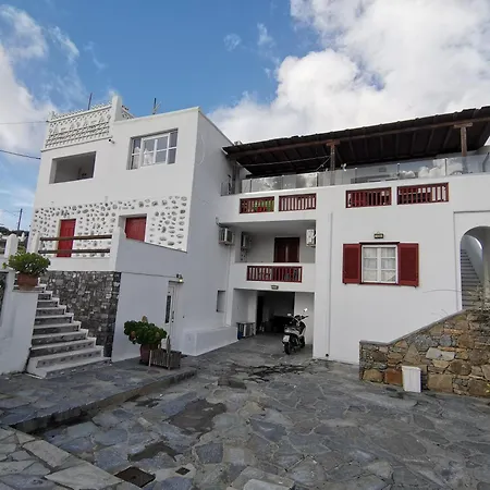 Vasilis Ornos Guest house 3*